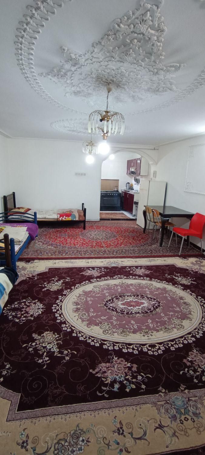 منزل مبله تمیز اجاره روزانه/هفتگی/ماهانه|اجارهٔ کوتاه‌مدت آپارتمان و سوئیت|شیراز, شهرک گلستان|دیوار