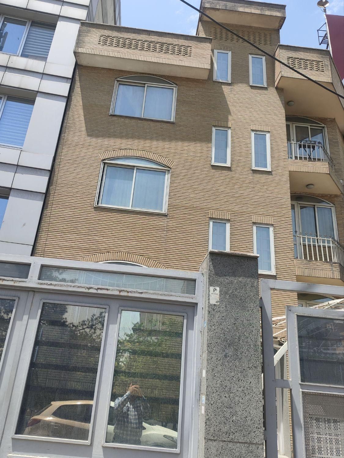 شهرک غرب ۲۰۵ متر کلنگی قابلیت مشارکت با ملک مجاور|فروش زمین و ملک کلنگی|تهران, درختی|دیوار
