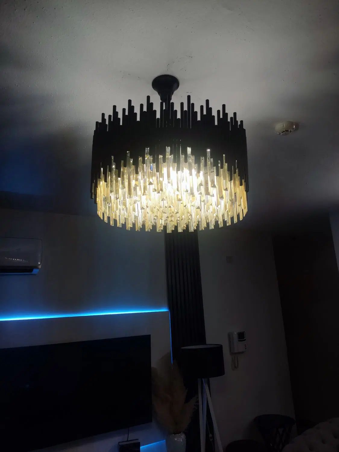 لوستر حرفه ای سایز 60 و آینه ایستاده نور دار|لوستر و چراغ آویز|پردیس, فاز ۳|دیوار