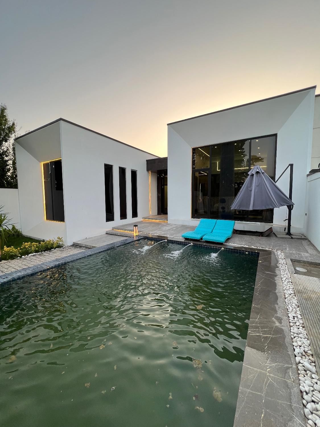 ویلا۴۵۰متری/مدرن نوساز/تاپ لوکیشن/ تهراندشت|فروش خانه و ویلا|کرج, فاز ۱ مهرشهر|دیوار