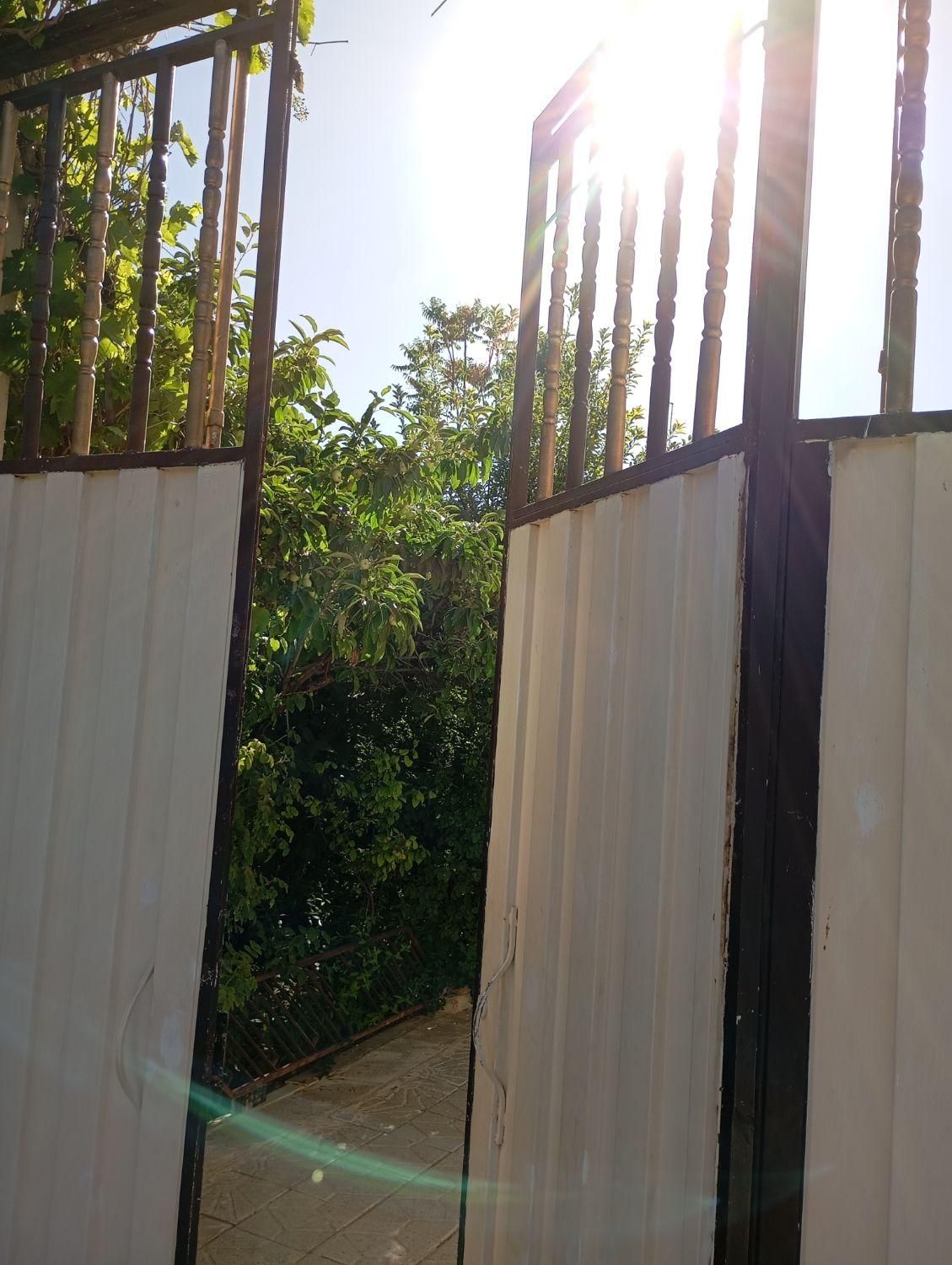 سویت ویلایی به همه افراد اجاره داده میشود|اجارهٔ کوتاه‌مدت ویلا و باغ|بروجرد, |دیوار