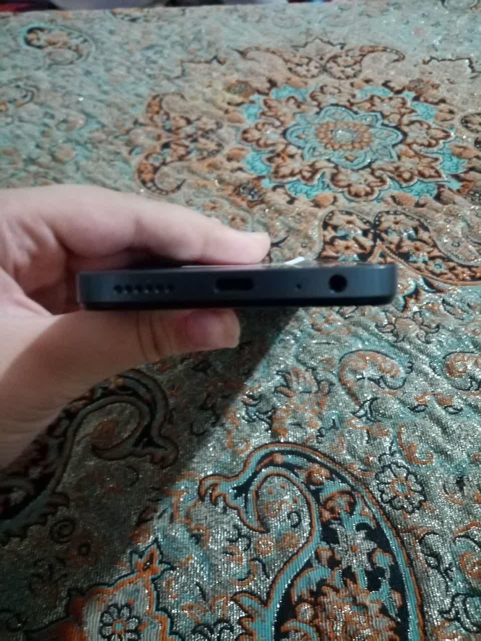 وکال v0 با حافظهٔ ۶۴ گیگابایت|موبایل|نسیم‌شهر, |دیوار