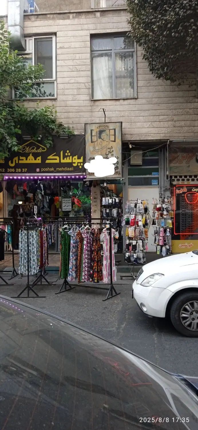 اجاره زیرپله درشهرک ولیعصرخیابان بازرگان|اجارهٔ مغازه و غرفه|تهران, شهرک ولیعصر شمالی|دیوار