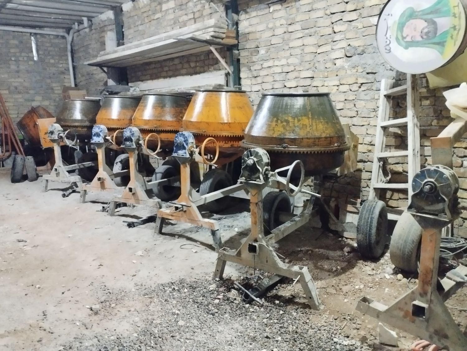 بتونیر (بتونلر).  بالابر.  تخته و بشکه ویبره|مصالح و تجهیزات ساختمان|کوهدشت, |دیوار