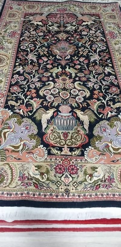 فرش نقشه عقابی جیریا|فرش|اصفهان, سلطان‌آباد|دیوار