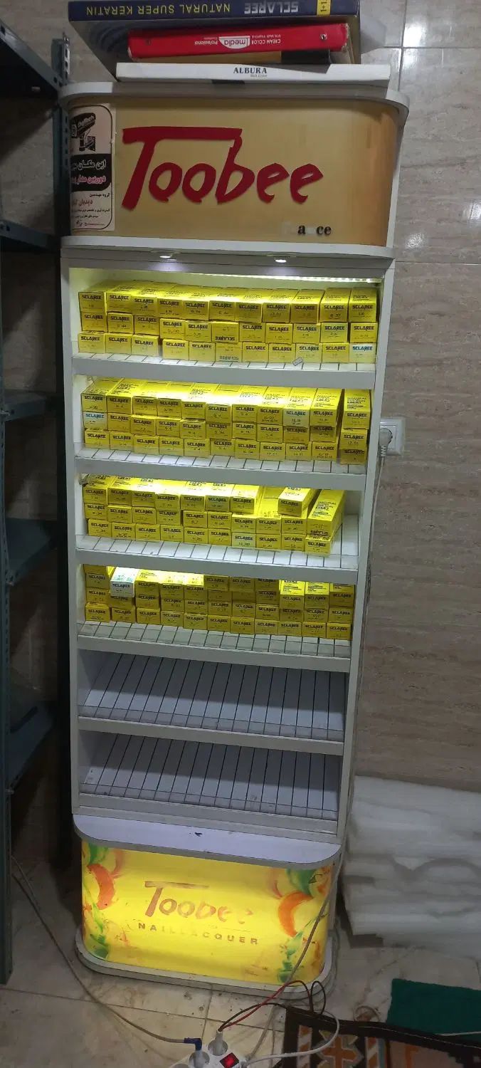 استند رنگ مو|آرایشی، بهداشتی، درمانی|رشت, استقامت ۱|دیوار