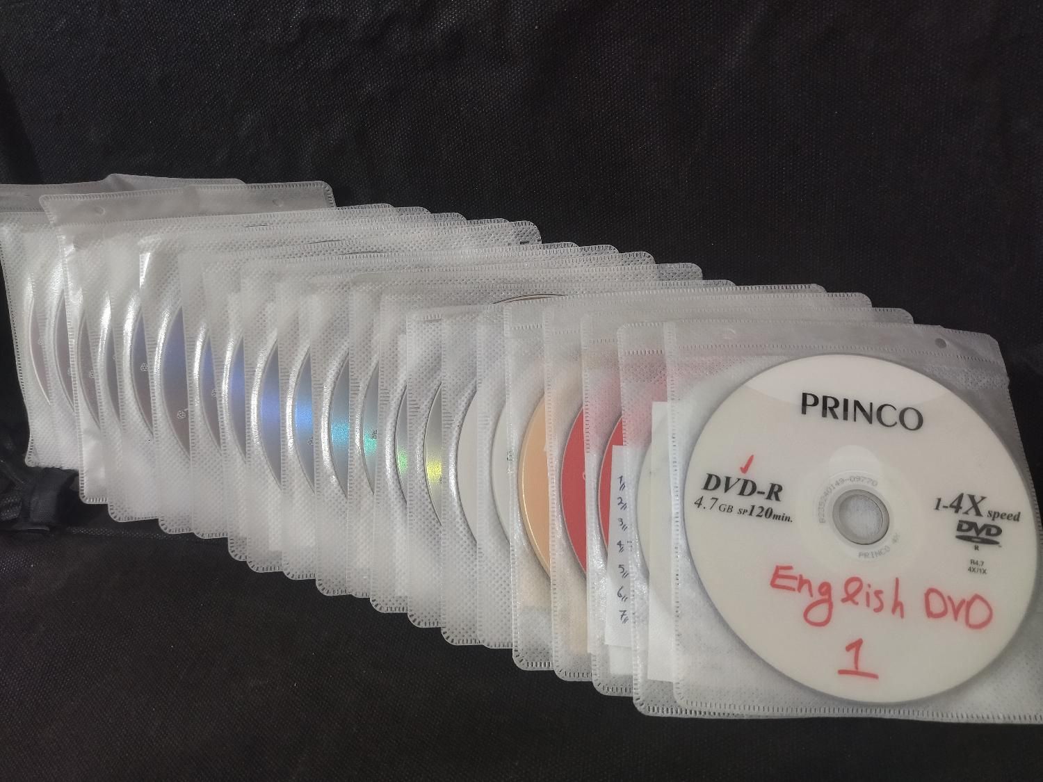 44 دی وی دی مستند زبان اصلی. حدود 176 ساعت|فیلم و موسیقی|تهران, فلسطین (میدان انقلاب)|دیوار