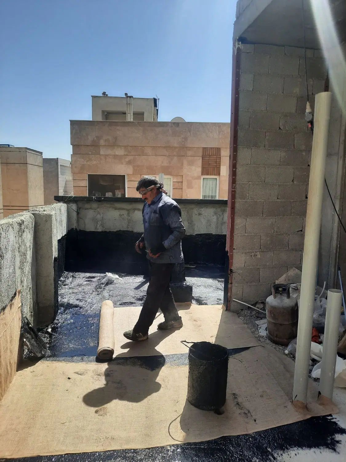 استخدام نگهبان ۲۴ ساعته در ساختمان در حال ساخت|استخدام سرایداری و نظافت|تهران, استاد معین|دیوار