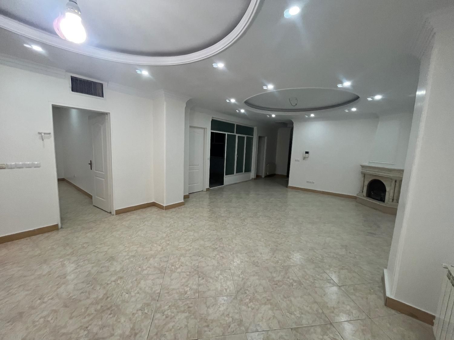 اجاره آپارتمان ۱۳۰متر|اجارهٔ آپارتمان|کرج, اتحاد|دیوار