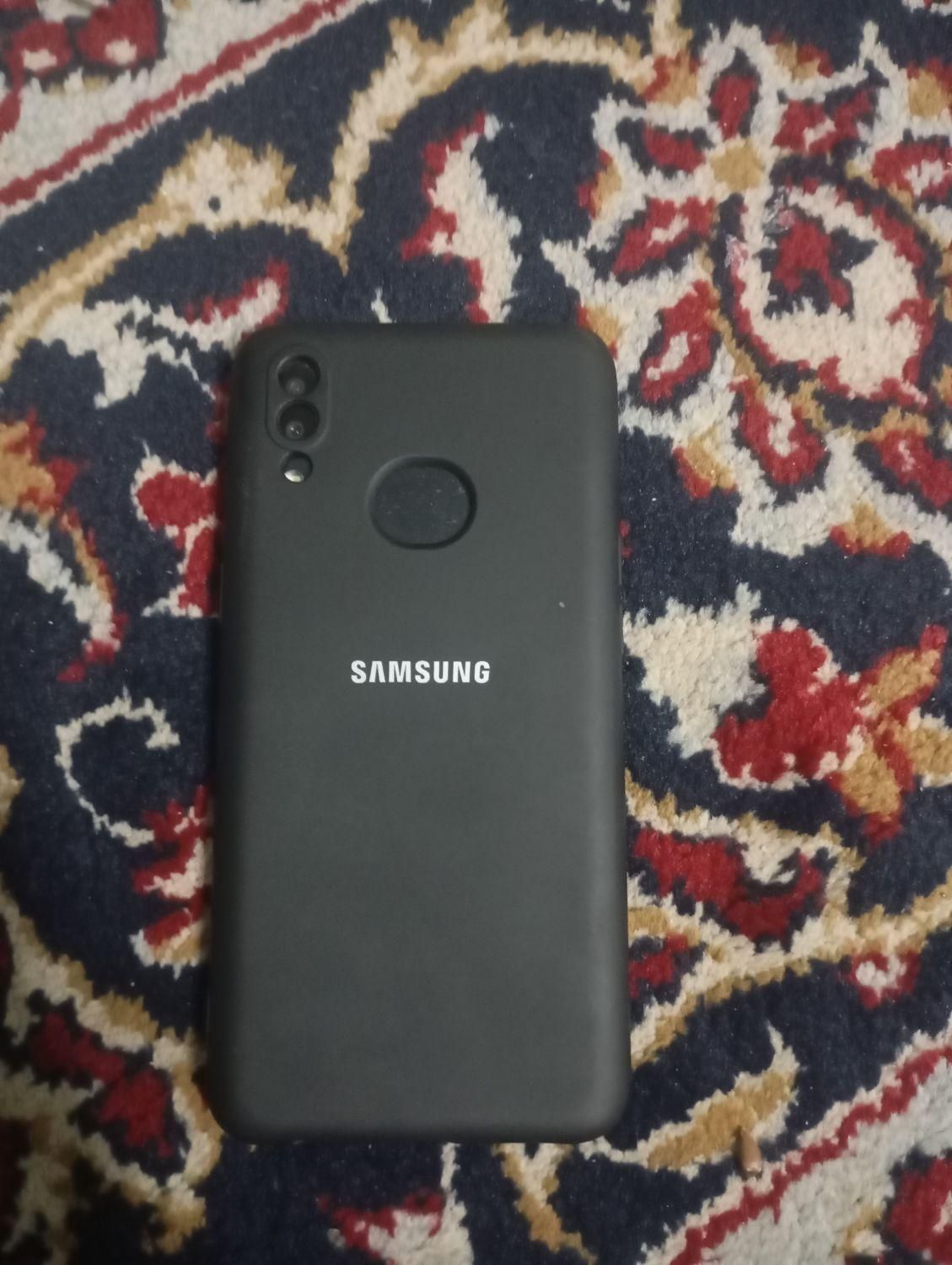 سامسونگ Galaxy M10 با حافظهٔ ۱۶ گیگابایت|موبایل|تاکستان, |دیوار