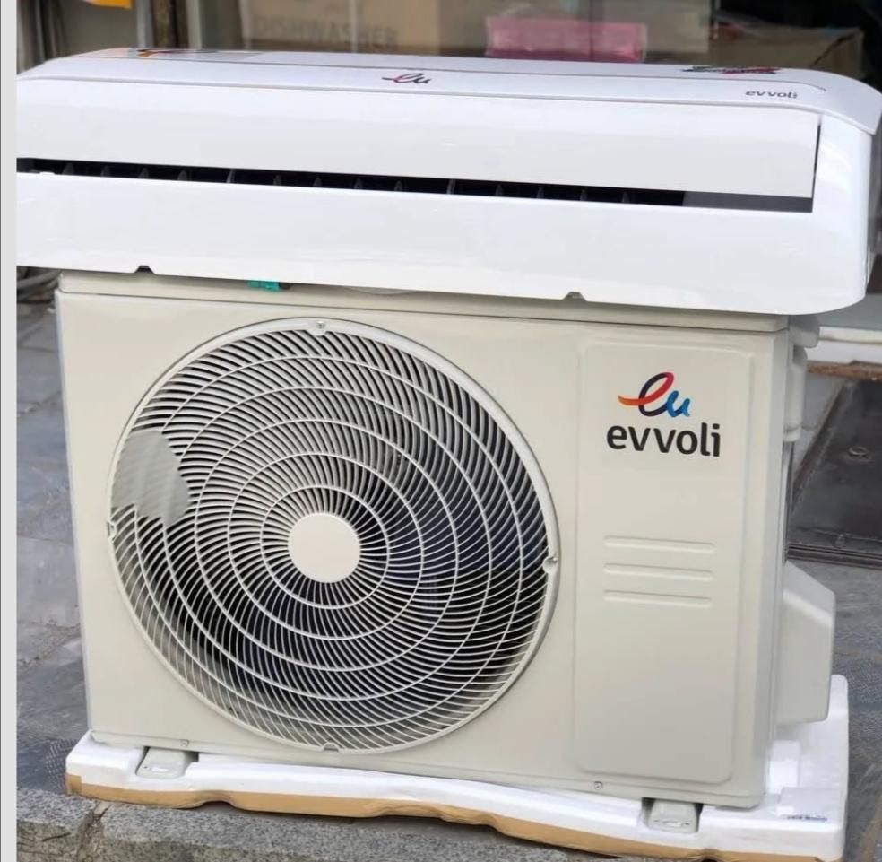 ایولی اسپیلت|کولر گازی و فن‌کوئل|شیراز, اصلاح‌نژاد|دیوار