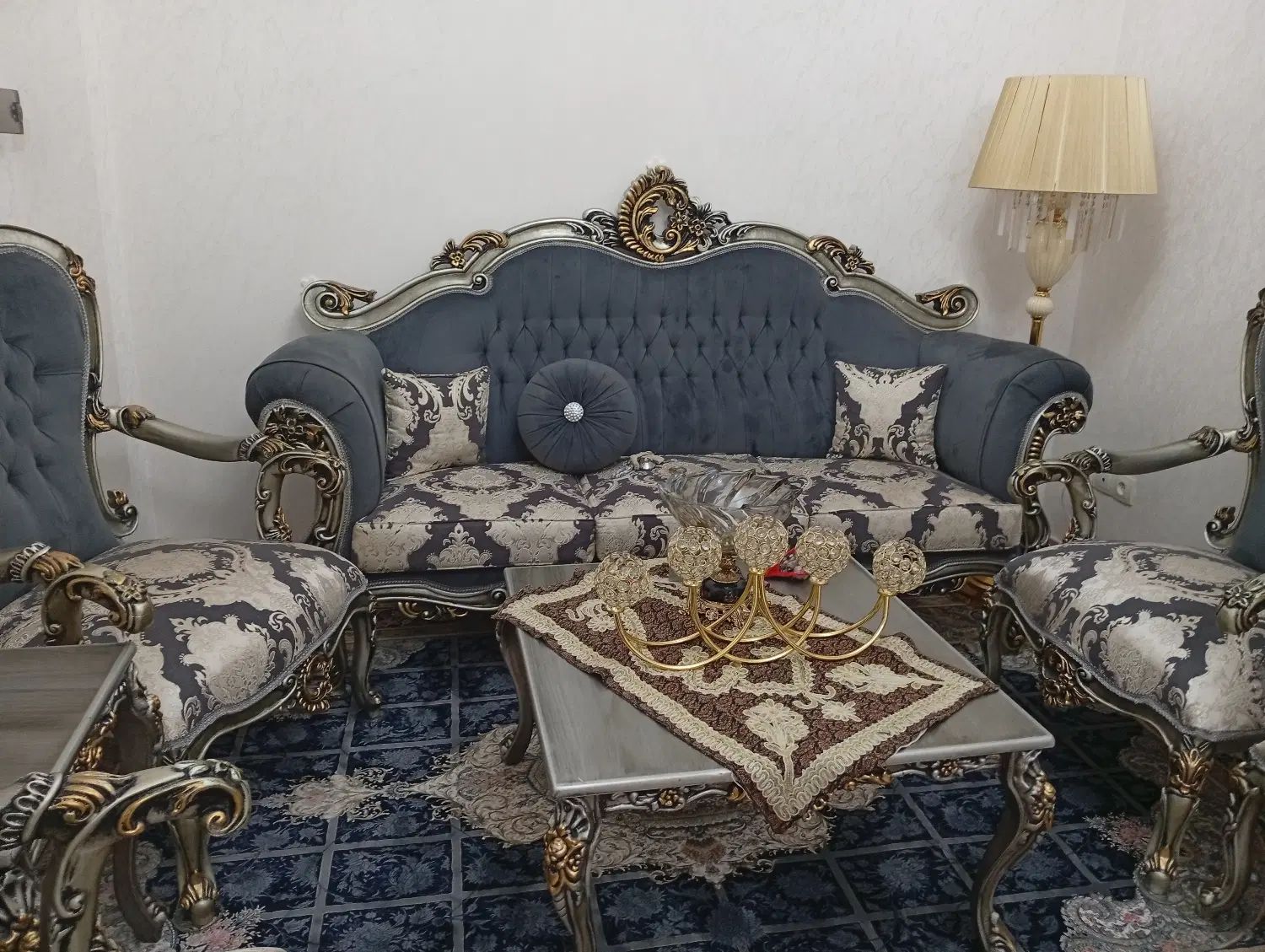 مبل هفت نفره نفره در حد نو همراه سه تا عسلی|مبلمان خانگی و میز عسلی|تهران, یاخجی آباد|دیوار