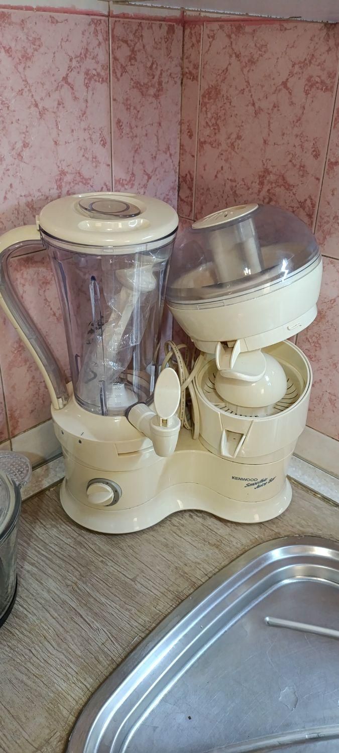 آبمیوه گیری اب پرتقال گیری و مخلوط کن سه کاره تمیز|آبمیوه‌گیر و آب‌مرکبات‌گیر|تهران, آبشار|دیوار