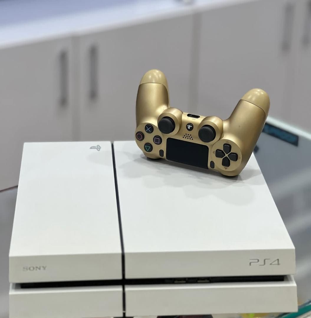 سونی ۴ سفید گلد ورژ ps4|کنسول، بازی ویدئویی و آنلاین|تهران, نصرت|دیوار