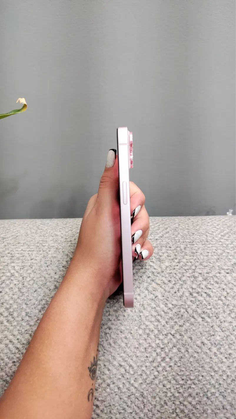 اپل iPhone 13 با حافظهٔ ۲۵۶ گیگابایت|موبایل|مشهد, سرافرازان|دیوار