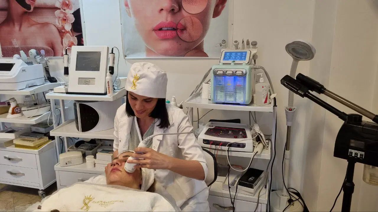 خدمات فیشال و پاکسازی پوست -محدوده بلوار سرداران|خدمات آرایشگری و زیبایی|کرج, گلشهر|دیوار
