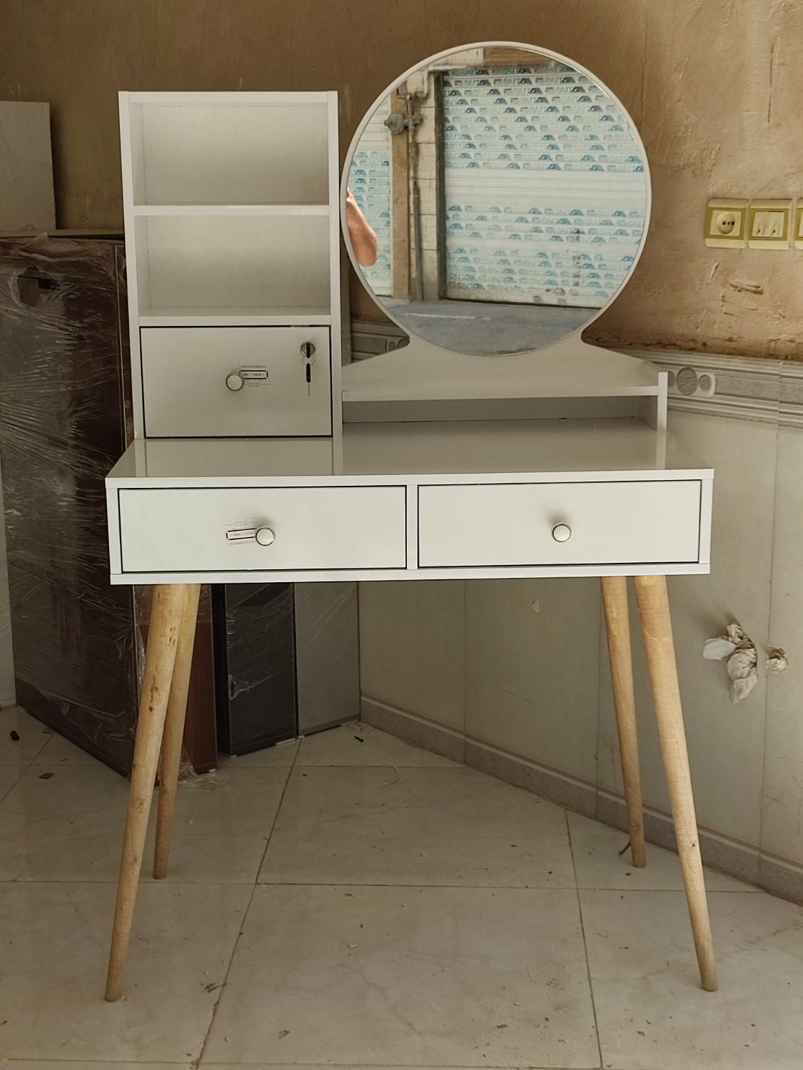 میز آرایش اینه دروار مدرن پایه مخروطی (جاکفشی)|جاکفشی، کمد، دراور|مشهد, امیریه|دیوار