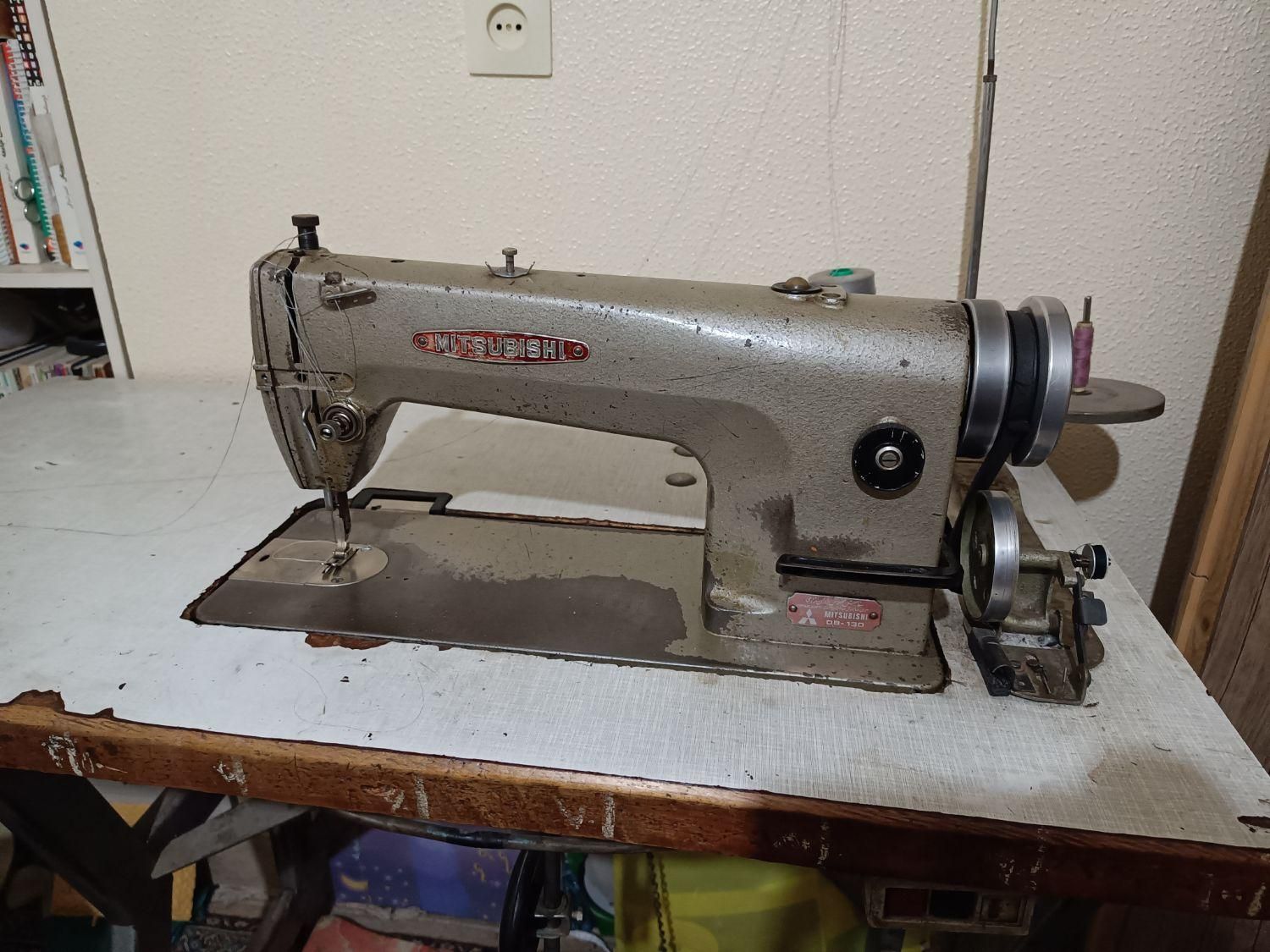 فروش چرخ خیاطی راسته دوز ضخیم دوز|چرخ خیاطی و ریسندگی|شاهین‌شهر, شهرک هشت بهشت|دیوار