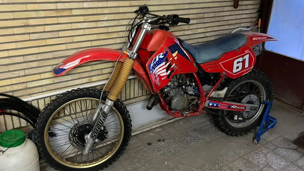 cr125|موتورسیکلت|اصفهان, آبشار|دیوار