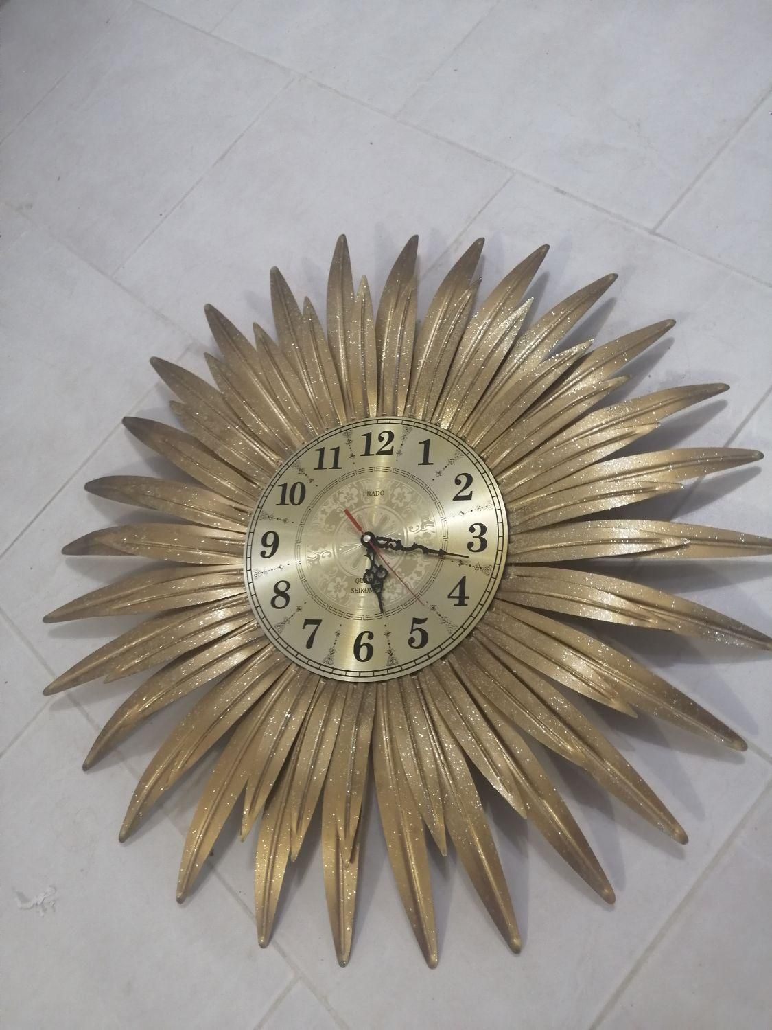 ساعت دیواری طرح خورشید|ساعت دیواری و تزئینی|رشت, گلسار|دیوار