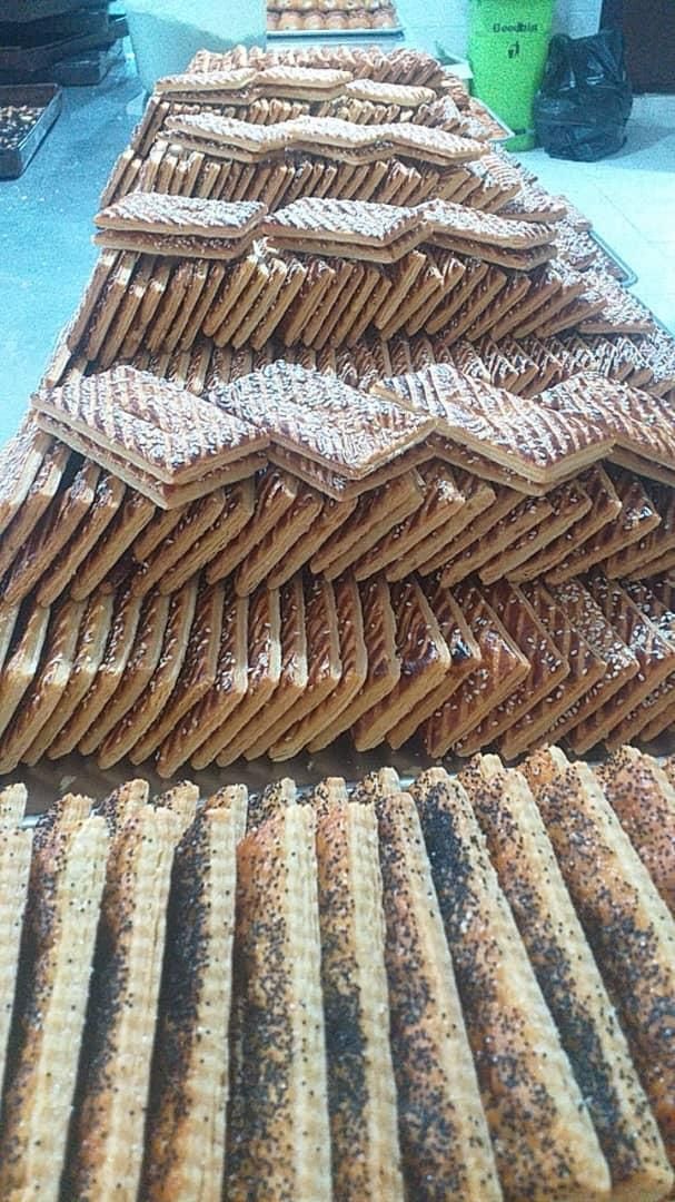 به چند نفر خانوم جهت کار در کارگاه قنادی نیازمندیم|استخدام خدمات فروشگاه و رستوران|اردبیل, |دیوار