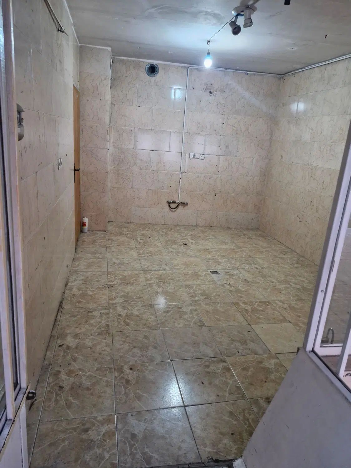 اجاره مغازه ۲۰متری خانه اصفهان بر بلوار اطلس غربی|اجارهٔ مغازه و غرفه|اصفهان, خانه اصفهان|دیوار