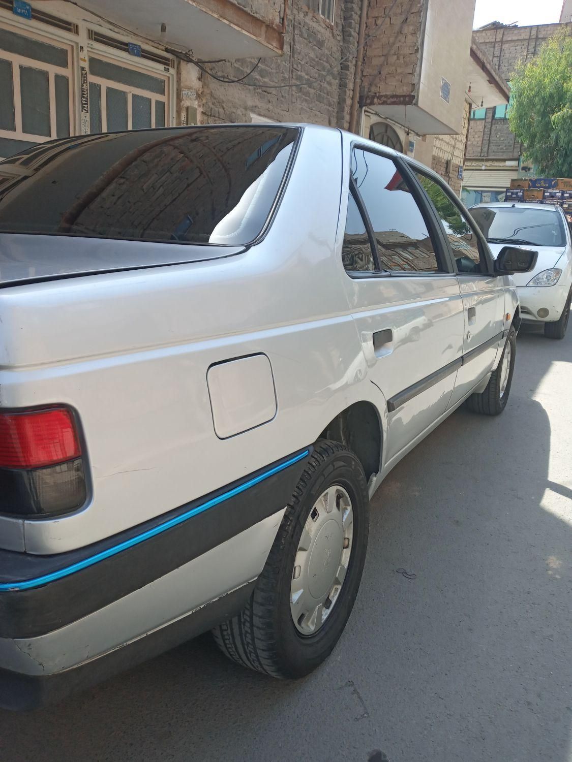 پژو 405 GLX - دوگانه سوز CNG، مدل ۱۳۹۵|خودرو سواری و وانت|قم, میرزائیه|دیوار