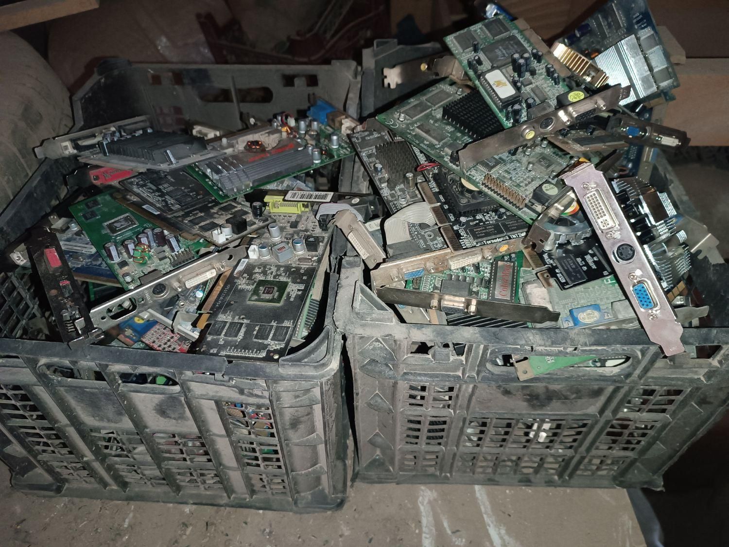 ضایعات لوازم و قطعات کامپیوتر وموبایل|قطعات و لوازم جانبی رایانه|تهران, یافت آباد جنوبی|دیوار