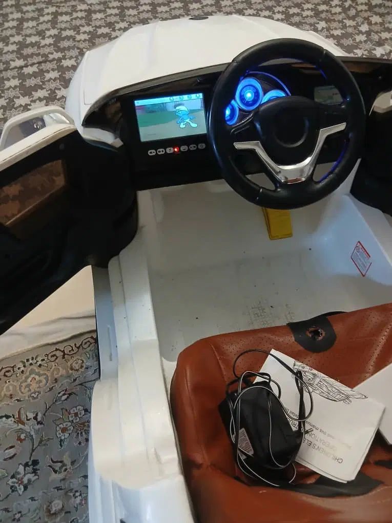 ماشین شارژی شاسی بلند مدل BMWمانیتوردار|اسباب‌‌بازی|تهران, نعمت‌آباد|دیوار