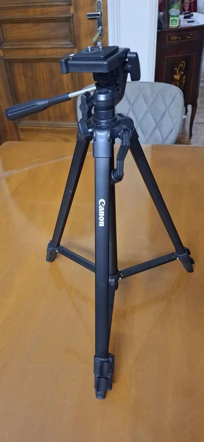 سه پایه دوربین Canon ترازدار نو آکبند|دوربین عکاسی و فیلم‌برداری|تهران, نارمک|دیوار