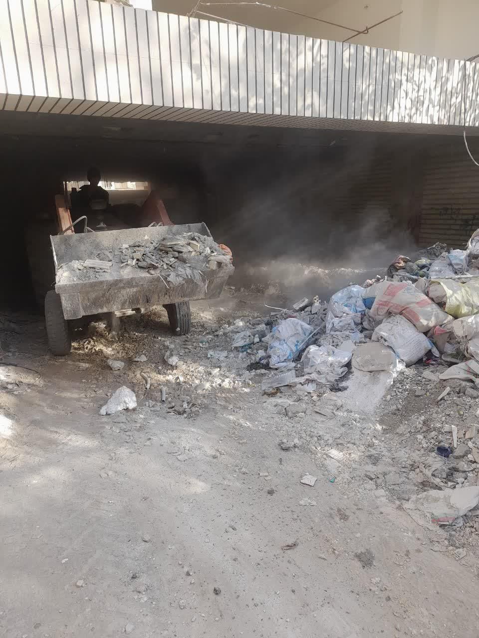 خدمات خاکبرداری حمل نخاله ومصالح بصورت شبانه روزی|خدمات حمل و نقل|اصفهان, احمدآباد|دیوار