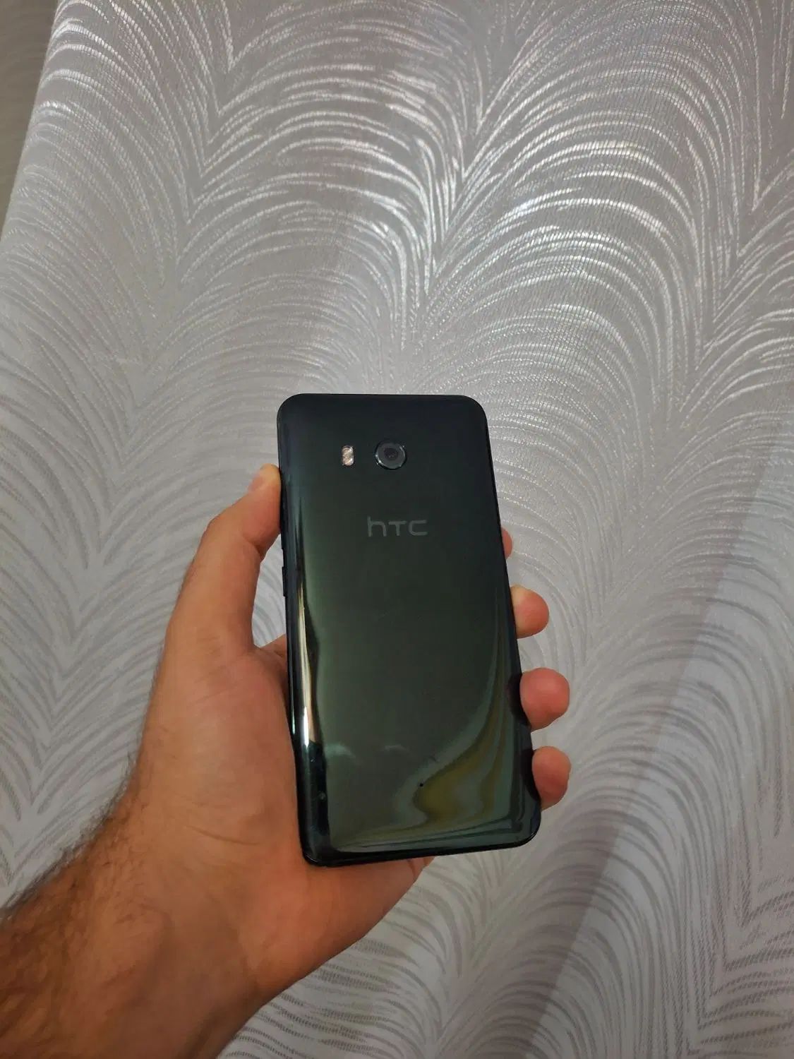 htc u11 128 ram6 پرچمدار نایاب|موبایل|فومن, |دیوار