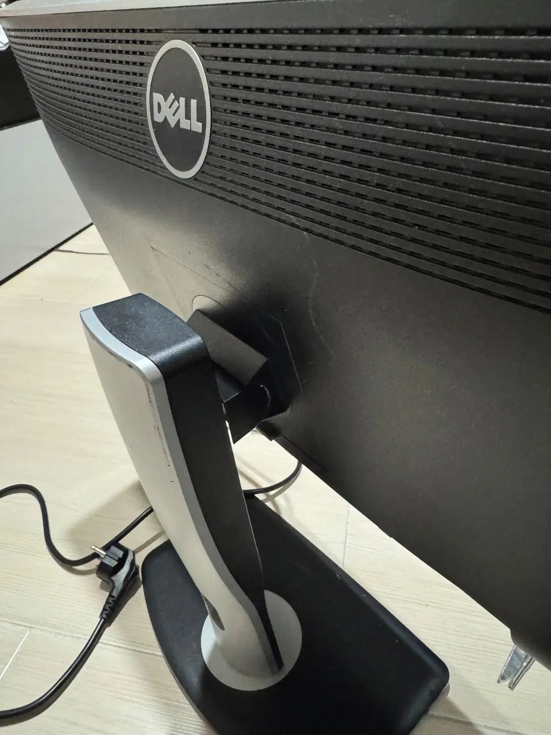 مانیتور ۱۹ اینچ Dell|قطعات و لوازم جانبی رایانه|کرج, مهرویلا جنوبی|دیوار