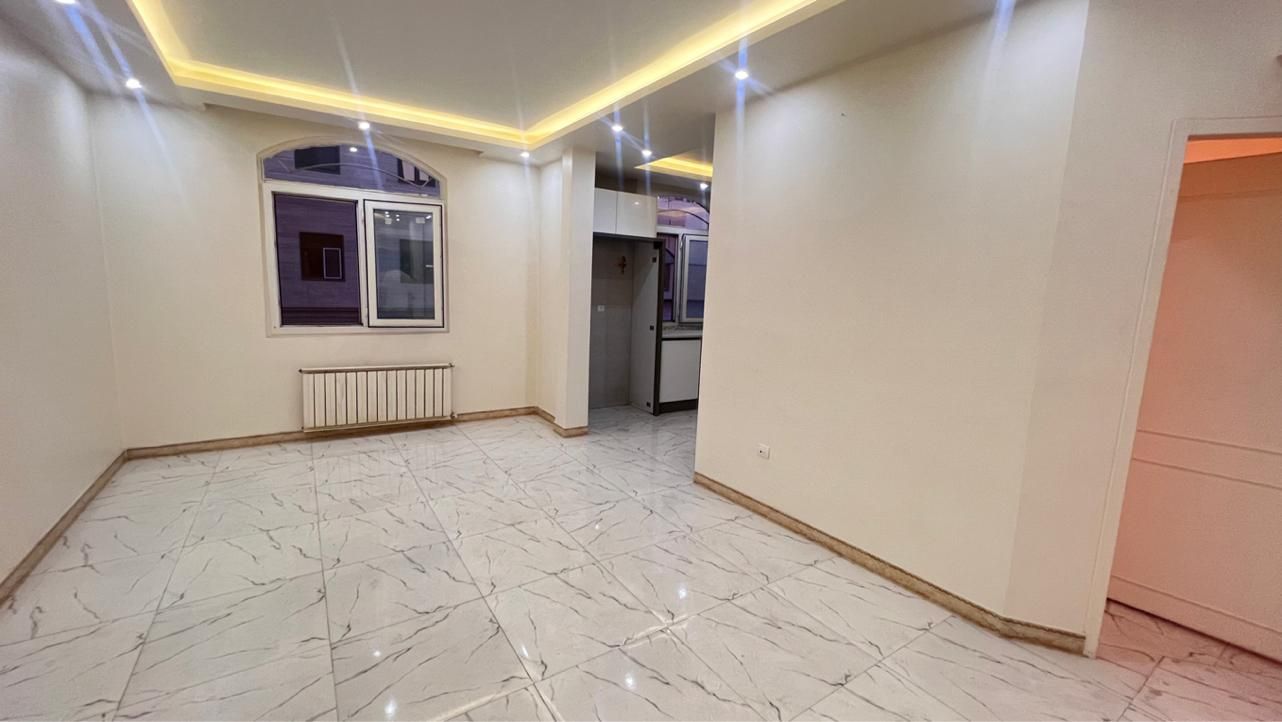 ۶۷ متر خوش‌چیدمان/آماده وام و بی‌دردسر/با پارکینگ|فروش آپارتمان|تهران, جنت‌آباد جنوبی|دیوار