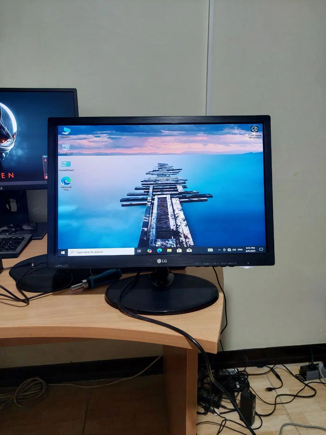 مانیتور LG LED ۱۹ تمیز سالم|قطعات و لوازم جانبی رایانه|تهران, مینای جنوبی|دیوار