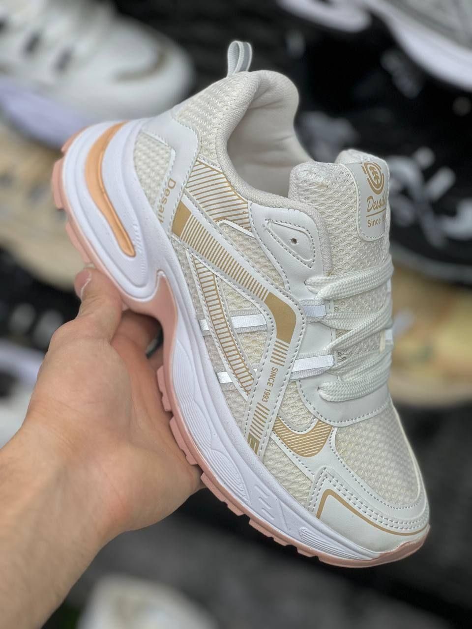 کفش فشیون ۱۹۹۳|کیف، کفش، کمربند|شهرکرد, |دیوار