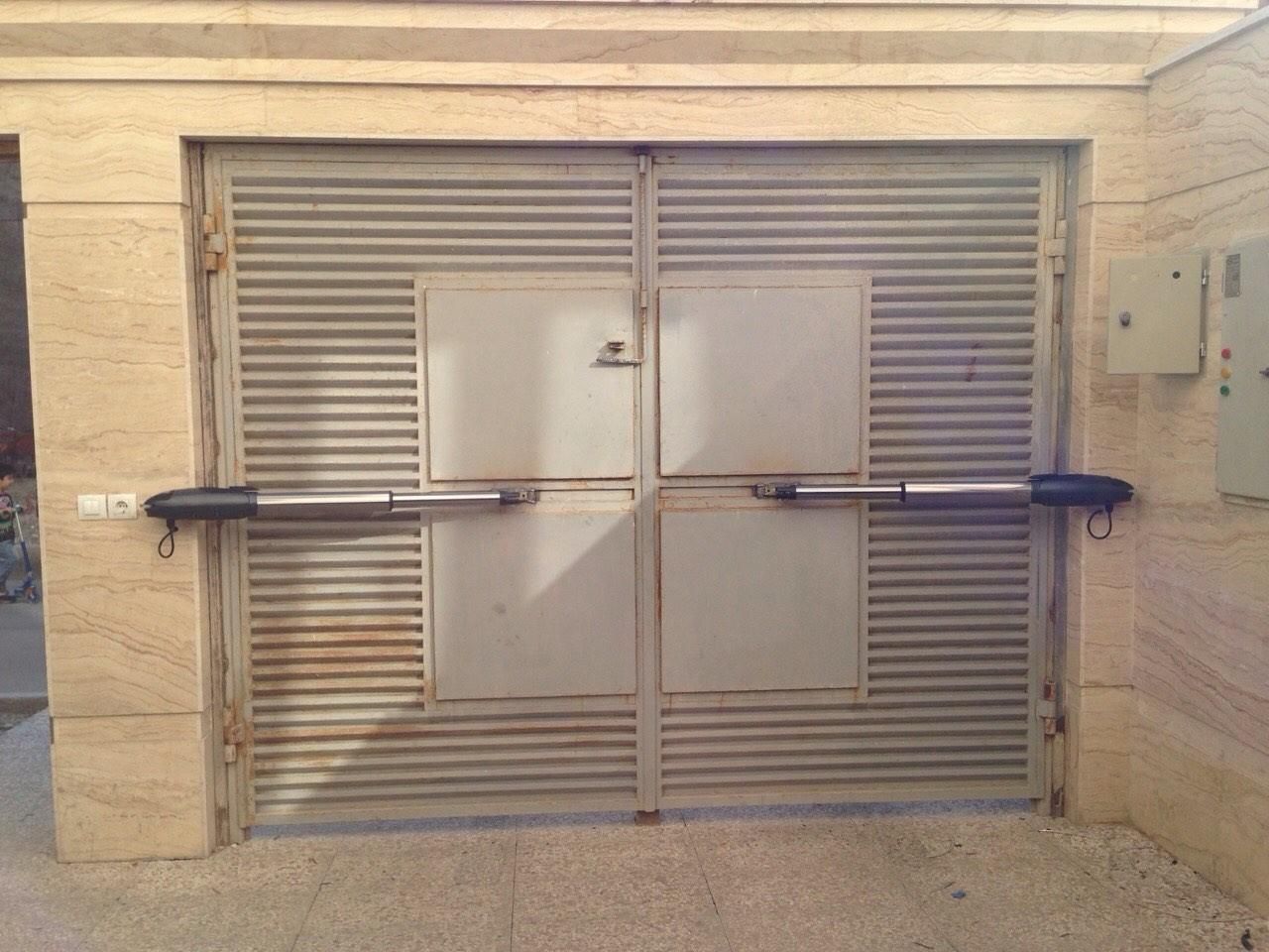 فروش نصب و تعمیرات درب برقی و راهبند|خدمات پیشه و مهارت|شیراز, تاچارا|دیوار