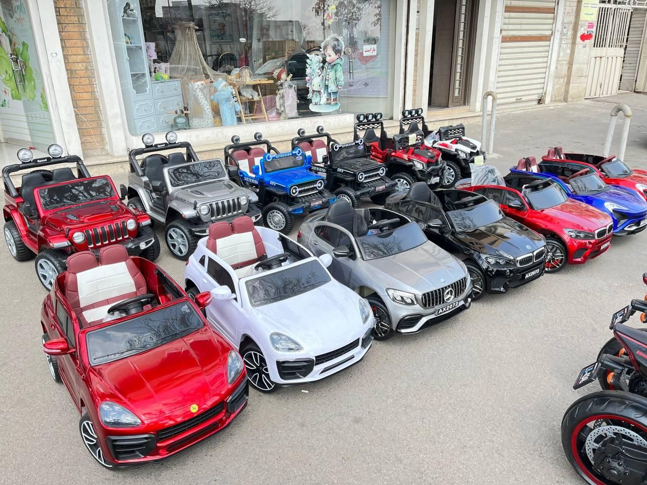 ماشین شارژی بنز AMG اصلی|اسباب‌بازی بچه|قزوین, |دیوار