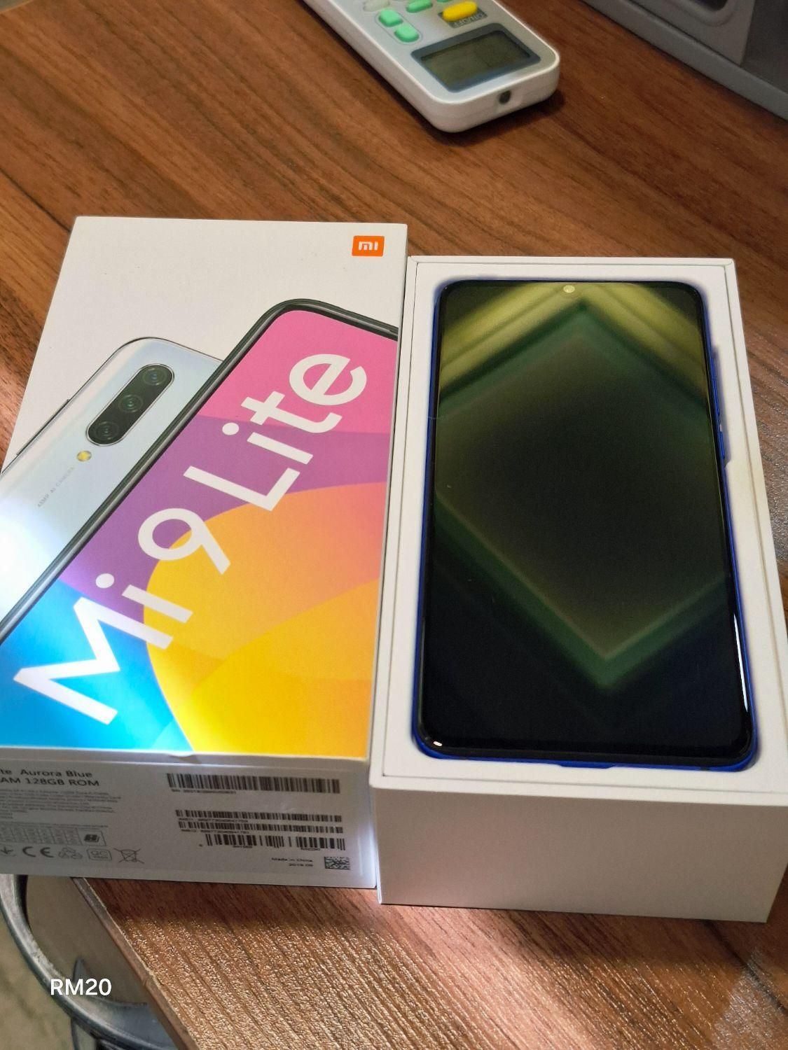 گوشی موبایل شیاومی mi9 lite|موبایل|اصفهان, سپاهان‌شهر|دیوار