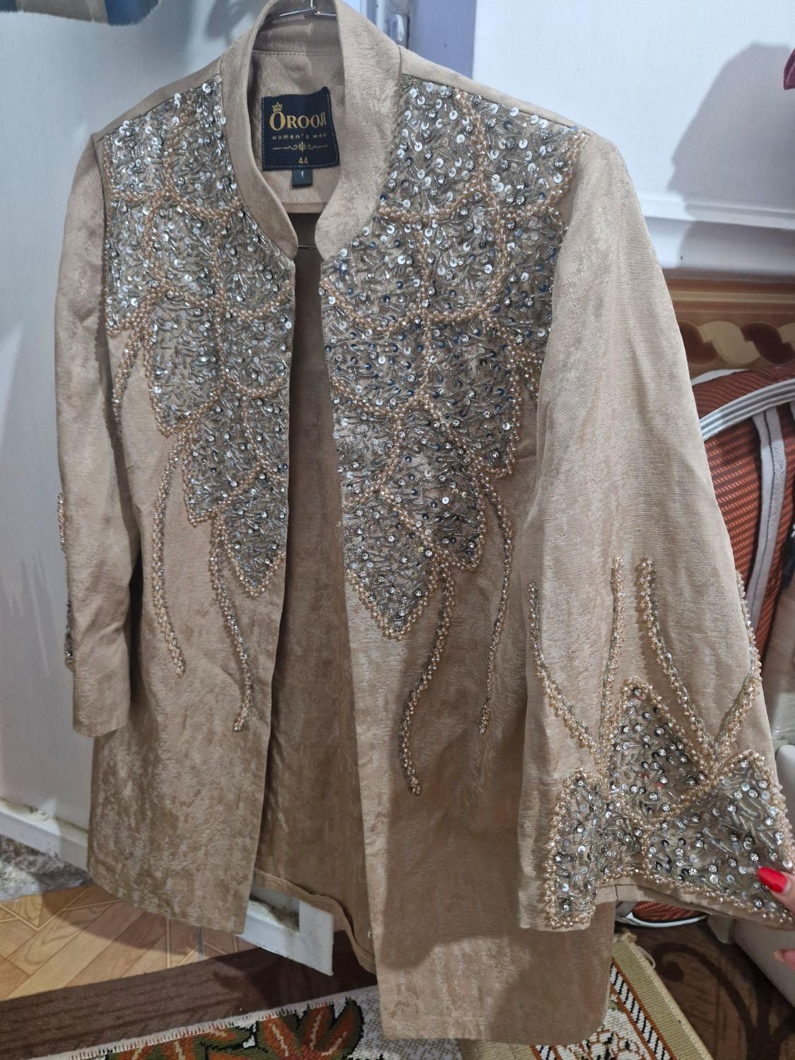 لباس|لباس|یاسوج, |دیوار