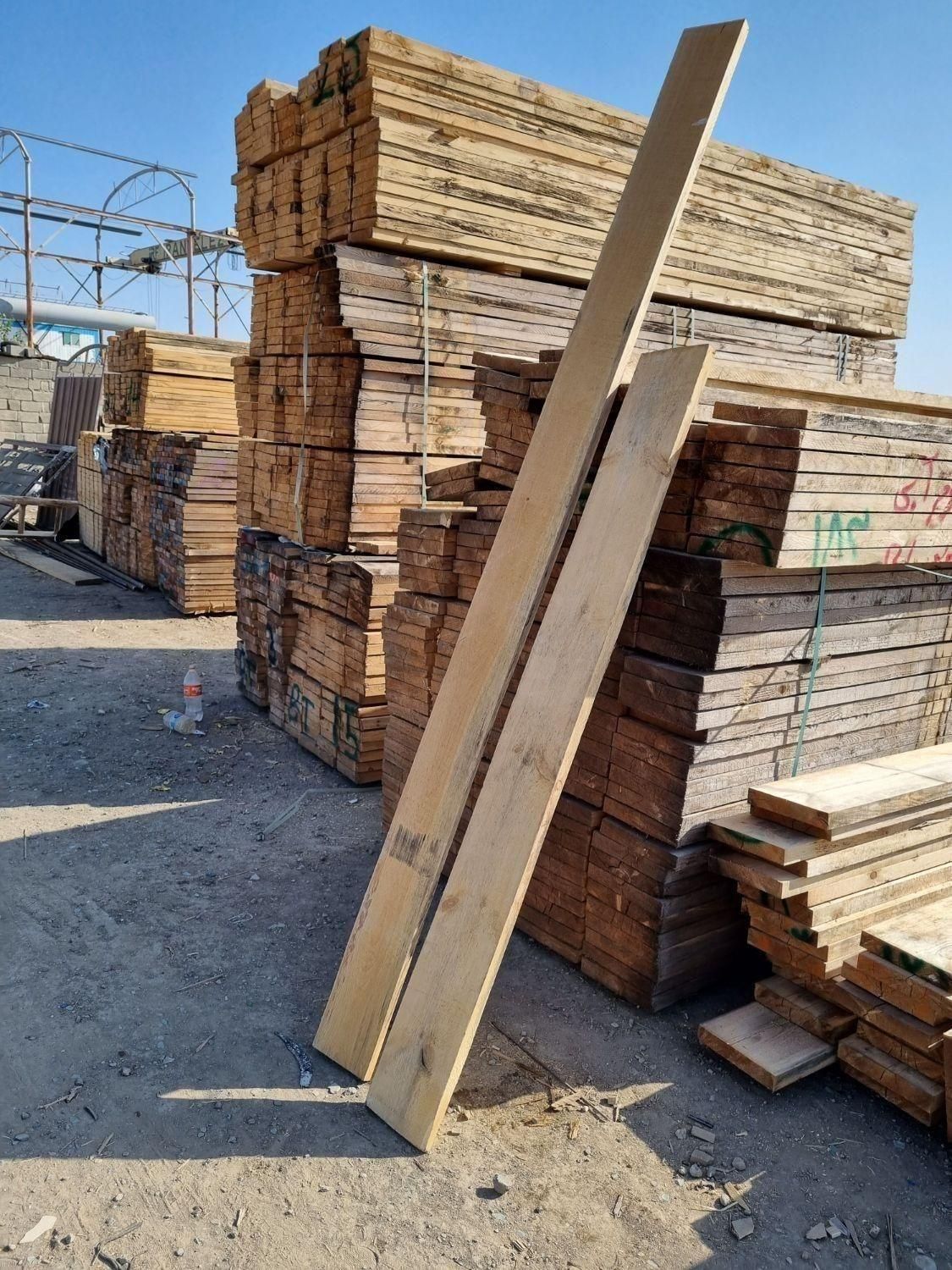 صنعت چوبی شرکتی تخته ی فرغون وارداتی روس بنایی|عمده‌فروشی|کرج, کمال‌شهر|دیوار