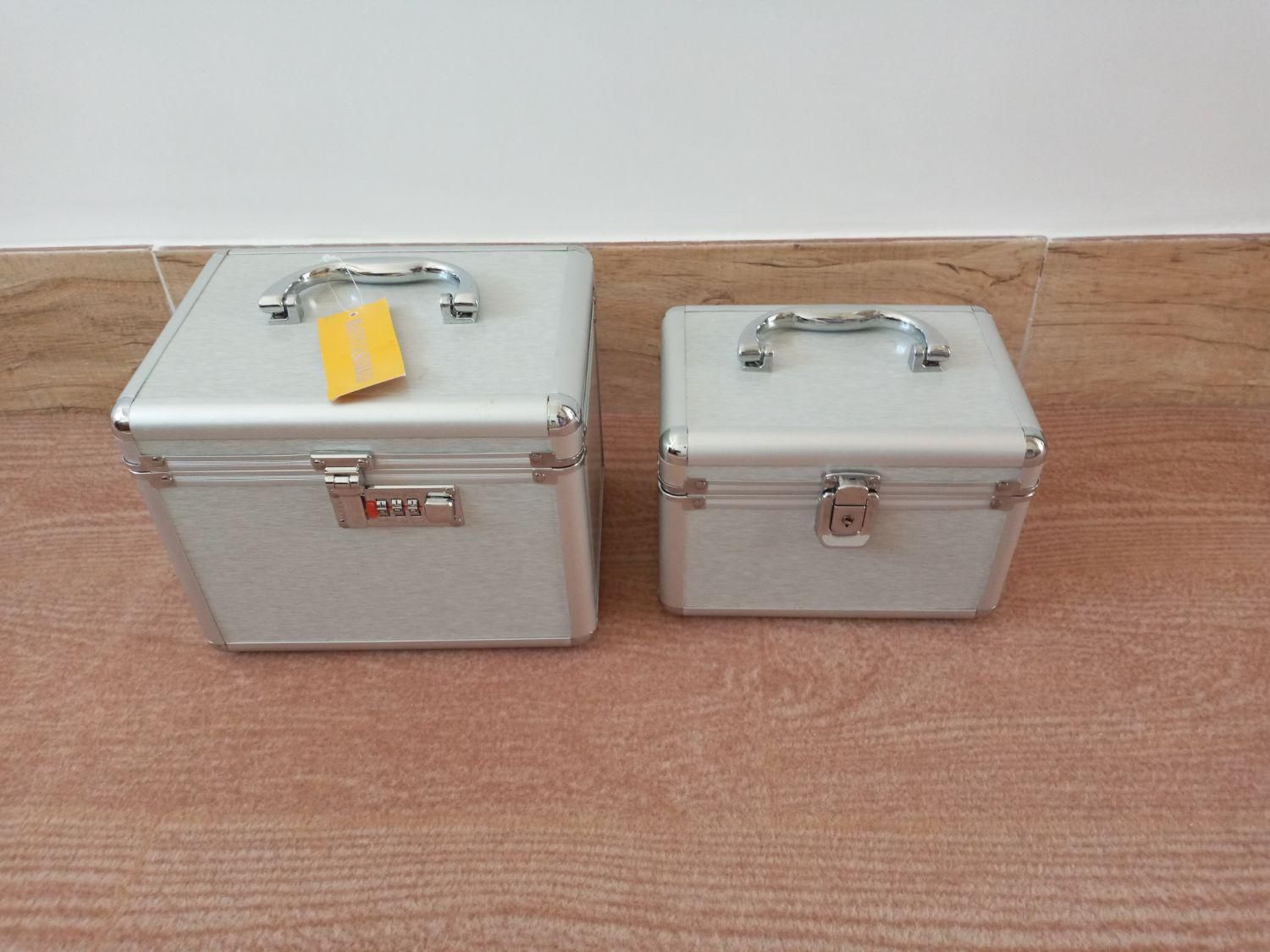 جعبه آرایشی واسباب بازی وساعت مچی وکیف|کیف، کفش، کمربند|مرند, |دیوار