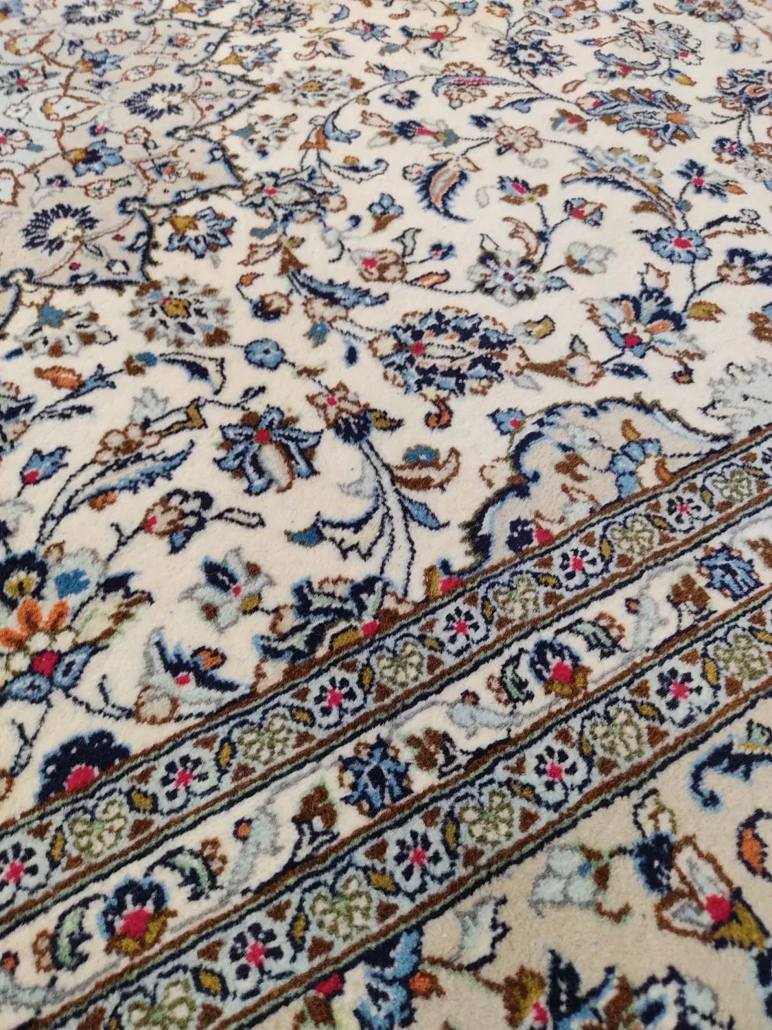 فرش دستباف ۹ متری اردکان کرم ریز بافت|فرش|اصفهان, دشتستان|دیوار