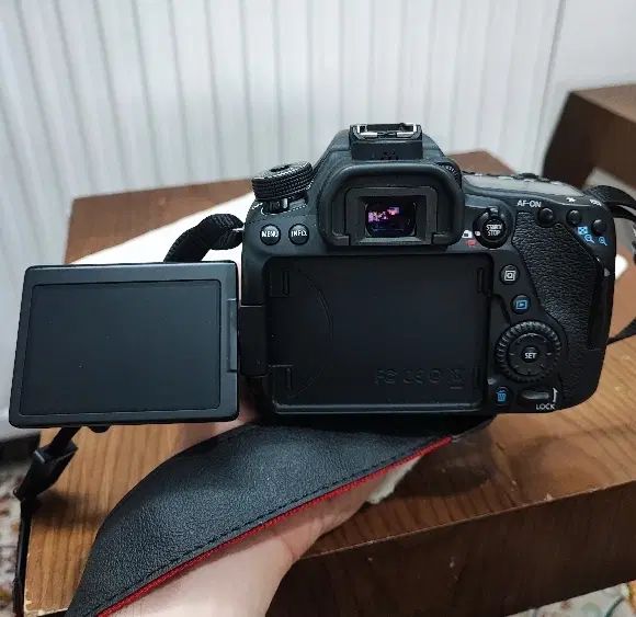 دوربین canon، کنون 80d.|دوربین عکاسی و فیلم‌برداری|مشهد, عبادی|دیوار