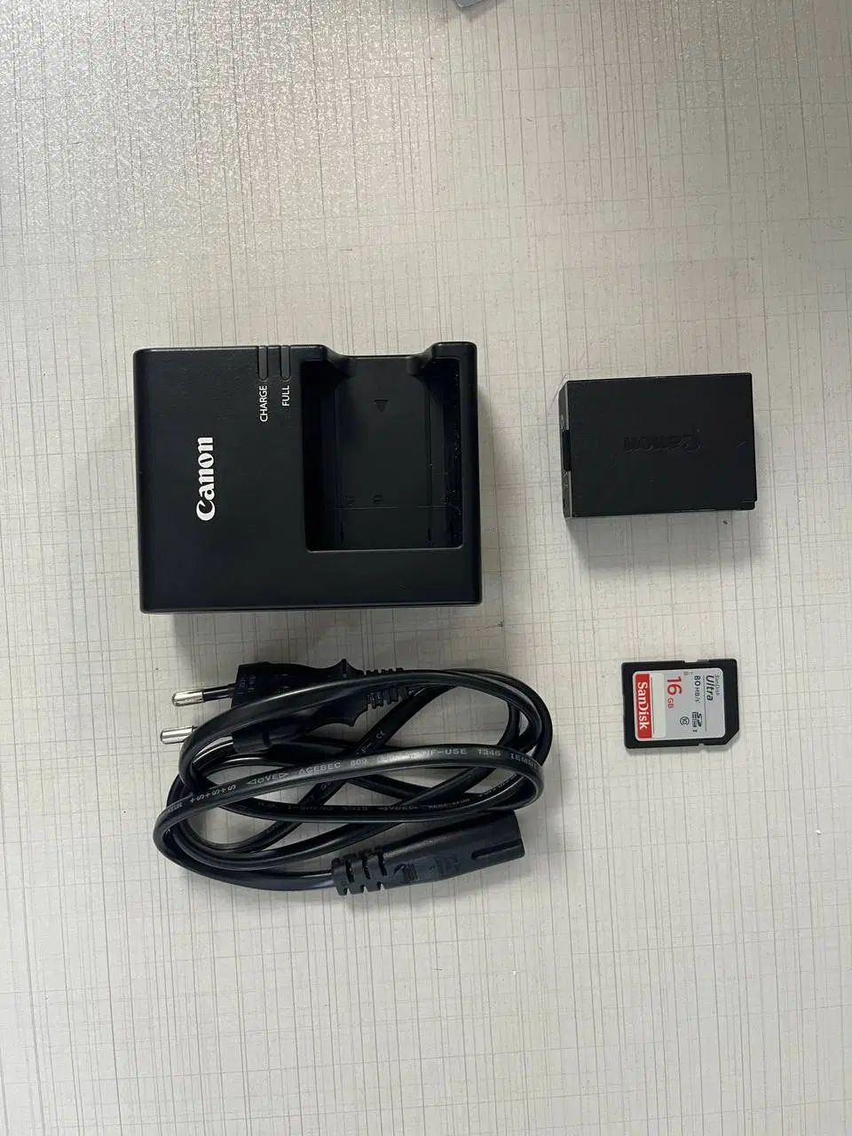 Canon 1300D|دوربین عکاسی و فیلم‌برداری|تهران, شادآباد|دیوار