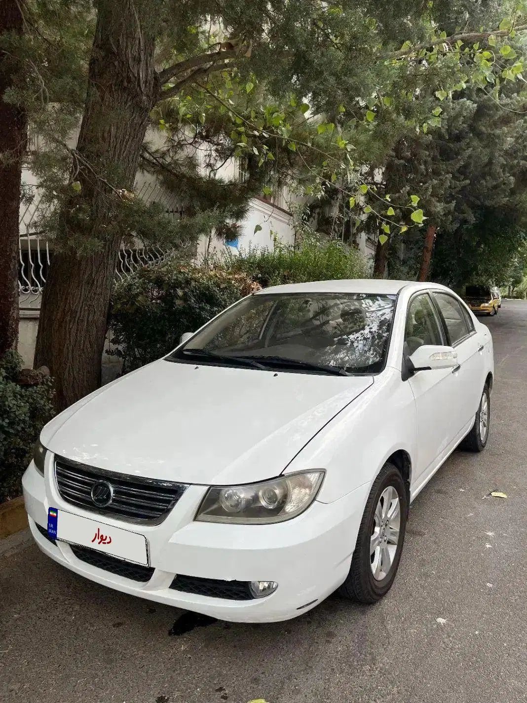 فوق العاده تمیز بی رنگ LIFAN 620|خودرو سواری و وانت|تهران, اقدسیه|دیوار