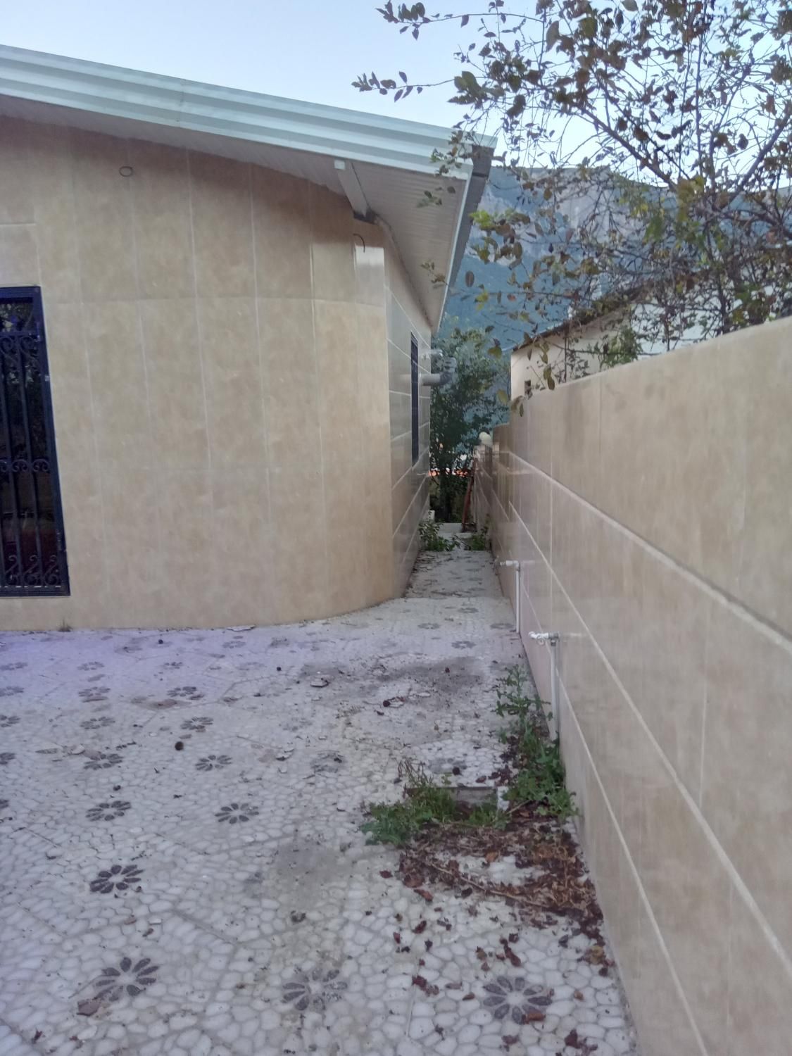 ویلا گرزین خیل ییلاق سرخ آباد بین پل سفید و ورسک|فروش خانه و ویلا|پل سفید, |دیوار