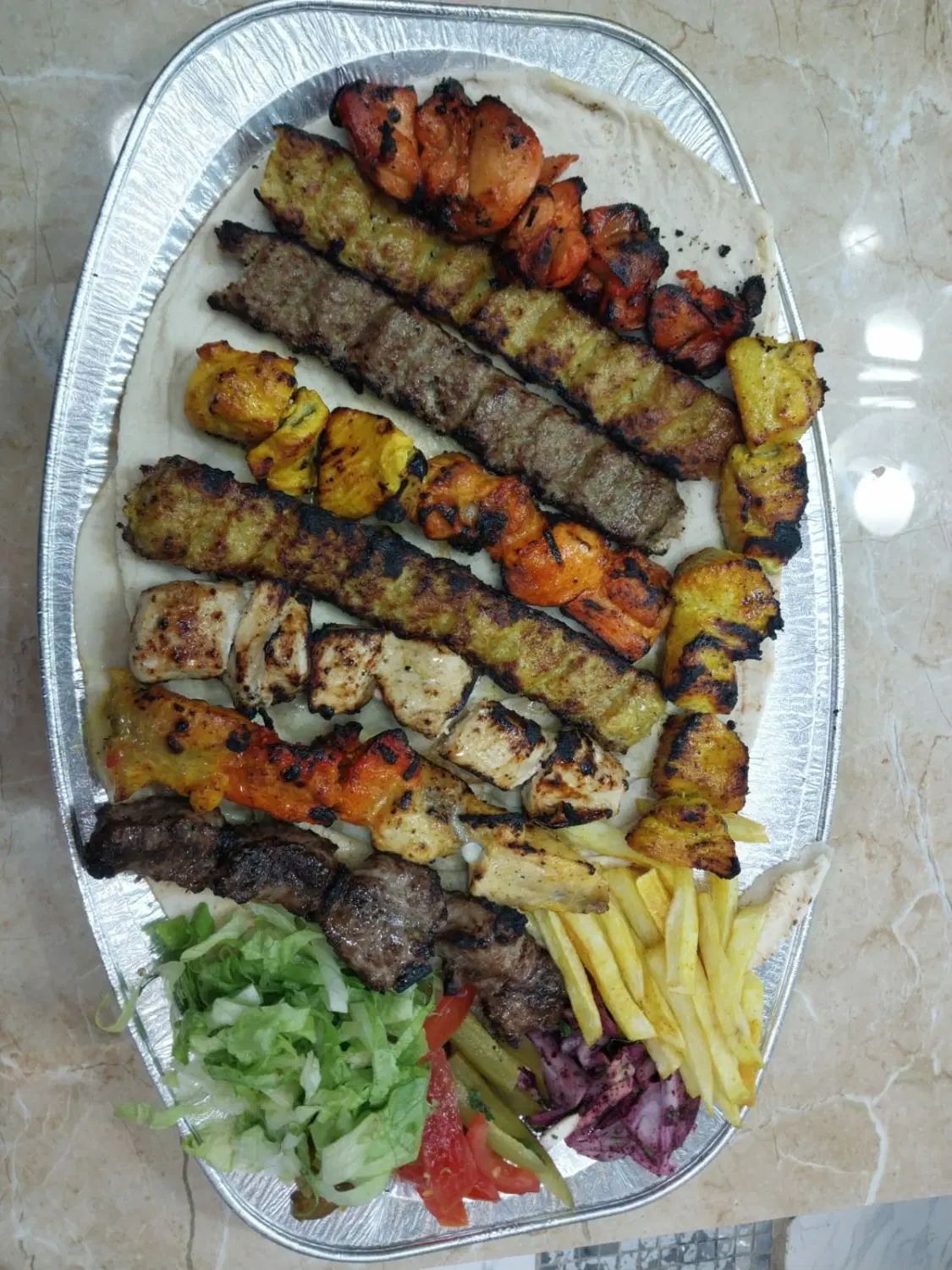 تخته کار کبابی|استخدام خدمات فروشگاه و رستوران|تهران, آبشار تهران (دریاچه)|دیوار