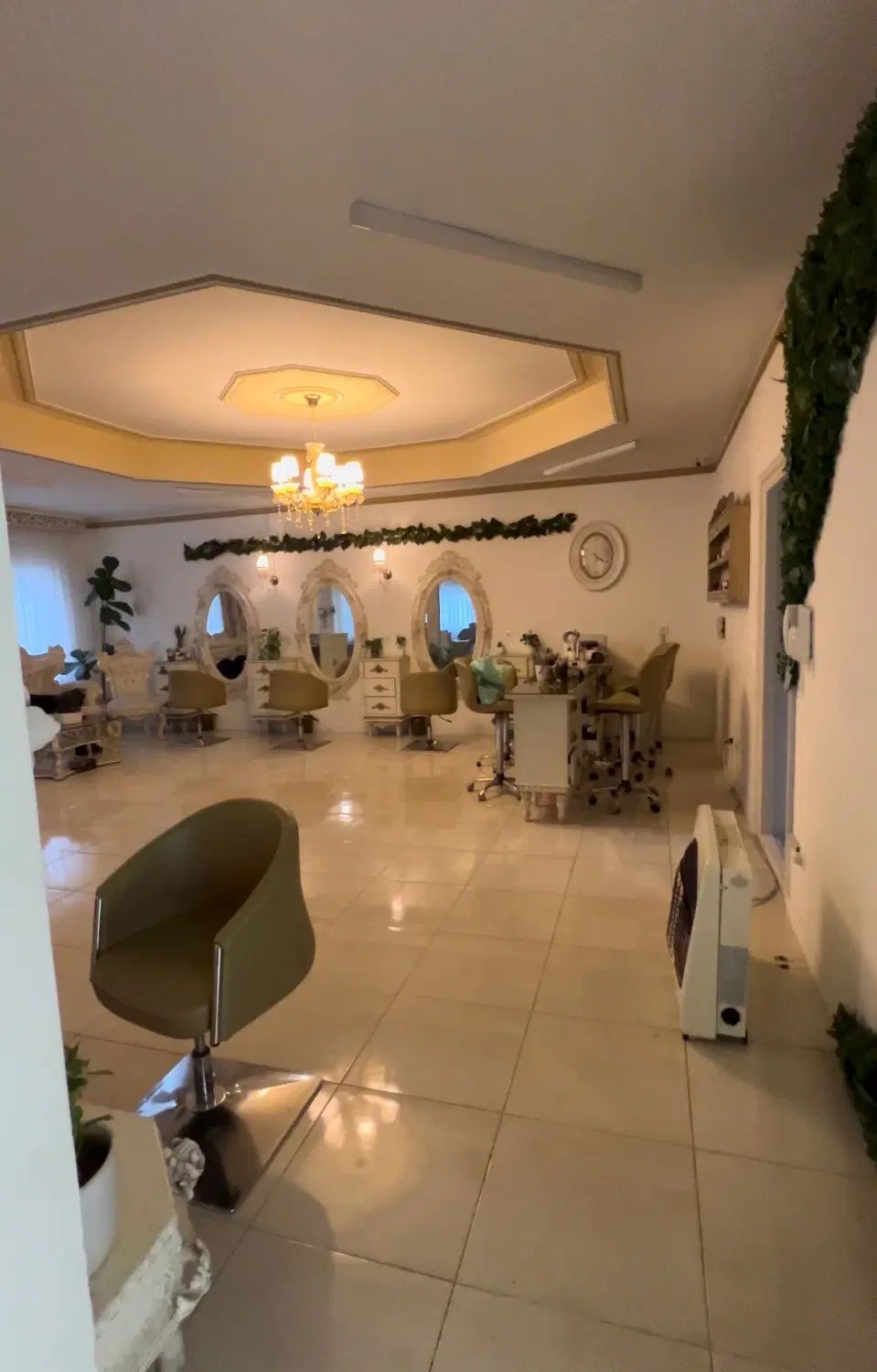 اجاره صندلی و اتاق در سالن زیبایی معتبر هراز آمل|اجارهٔ کوتاه‌مدت دفتر کار و فضای آموزشی|آمل, |دیوار
