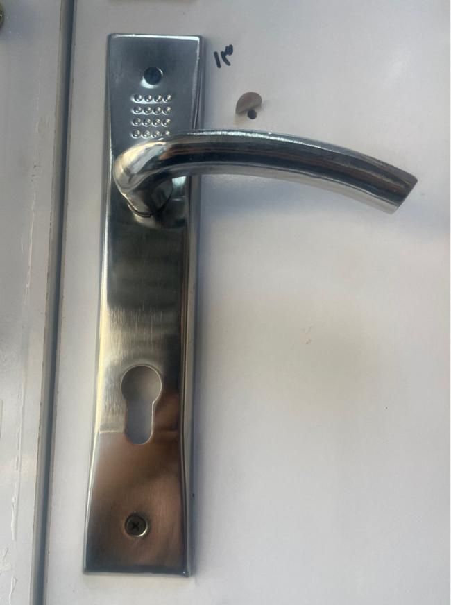 دستگیره اتاق قفل توپی|مصالح و تجهیزات ساختمان|شیراز, شهرک والفجر|دیوار